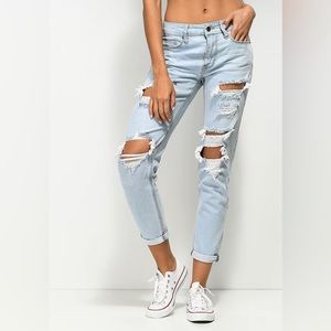 Empyre Easton Boyfriend Jeans - Junior's Size 7 - Ripped - Used, Great Condition